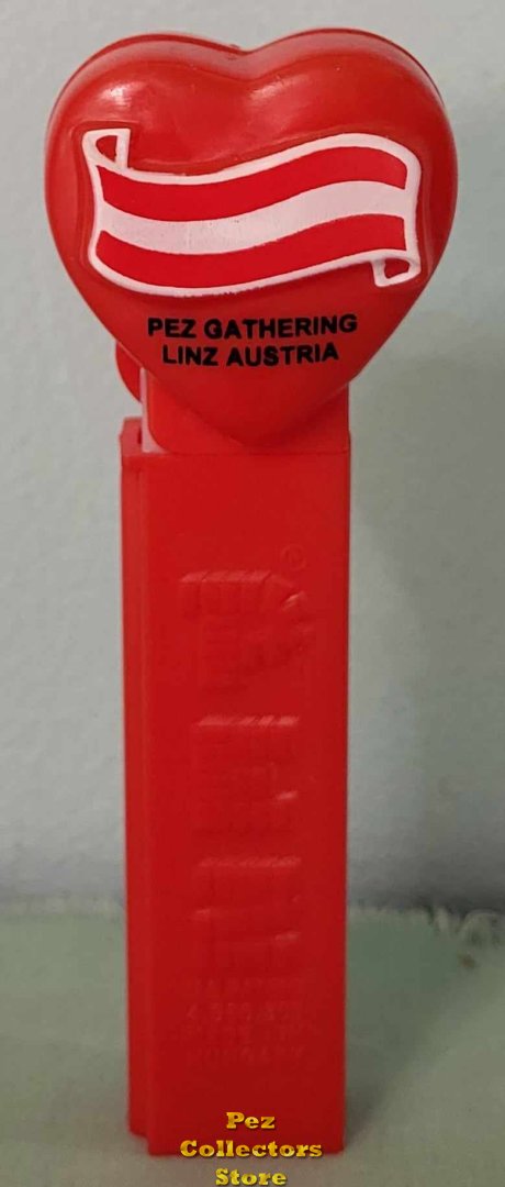 (image for) 2003 First Linz Gathering Heart With Austrian Flag Pez Loose