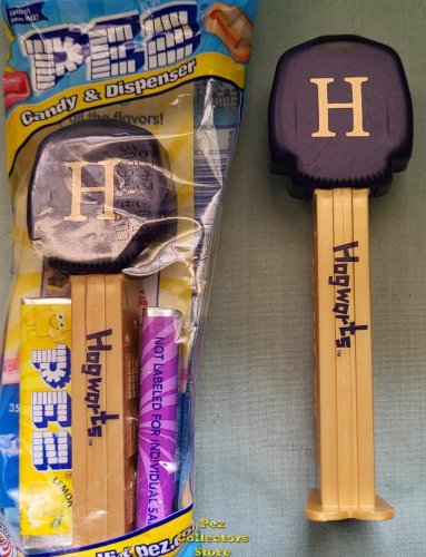 (image for) Hogwarts Sweater from Harry Potter Pez Assortment MIB