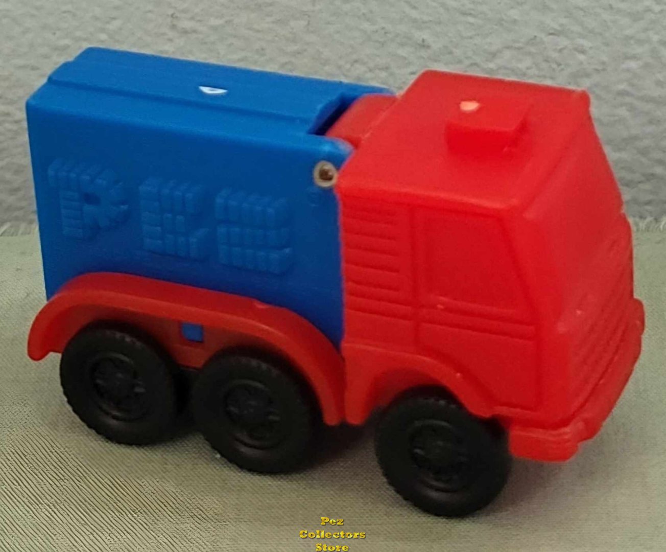 (image for) Pez Party Favor Mini Truck Red Cab Blue Trailer Stem Loose