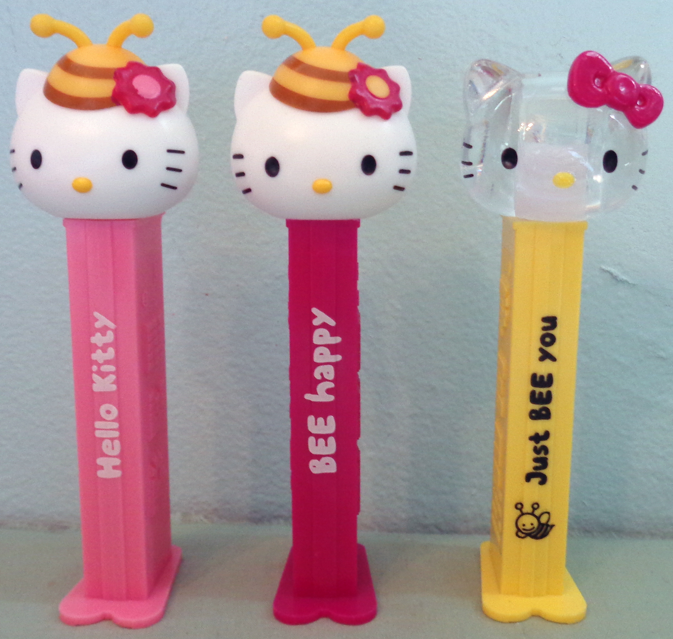 2021 Hello Kitty Bee Bonnet Printed Stems Set of 3 - $18.00 : Pez ...