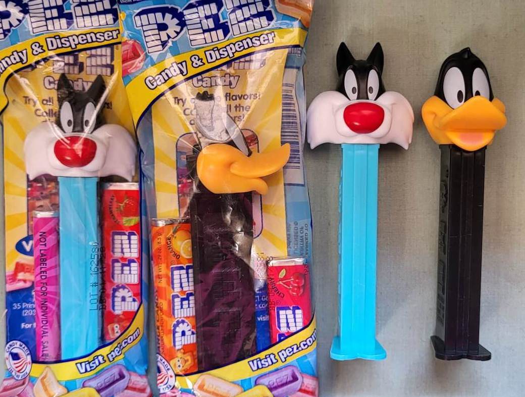 2023 Looney Tunes Sylvester And Daffy Pez Mib - $8.00 : Pez Collectors 